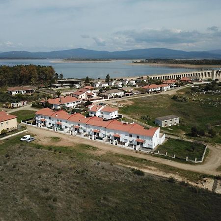 Apartamentos La Presa Guijo de Granadilla Eksteriør billede