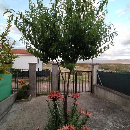 Apartamentos La Presa Guijo de Granadilla Eksteriør billede